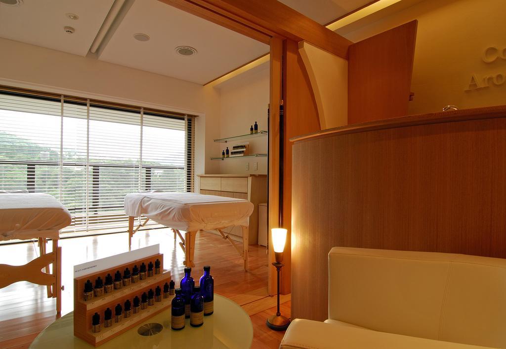 Hakone Tokinoshizuku Otel Dış mekan fotoğraf A treatment room at the spa